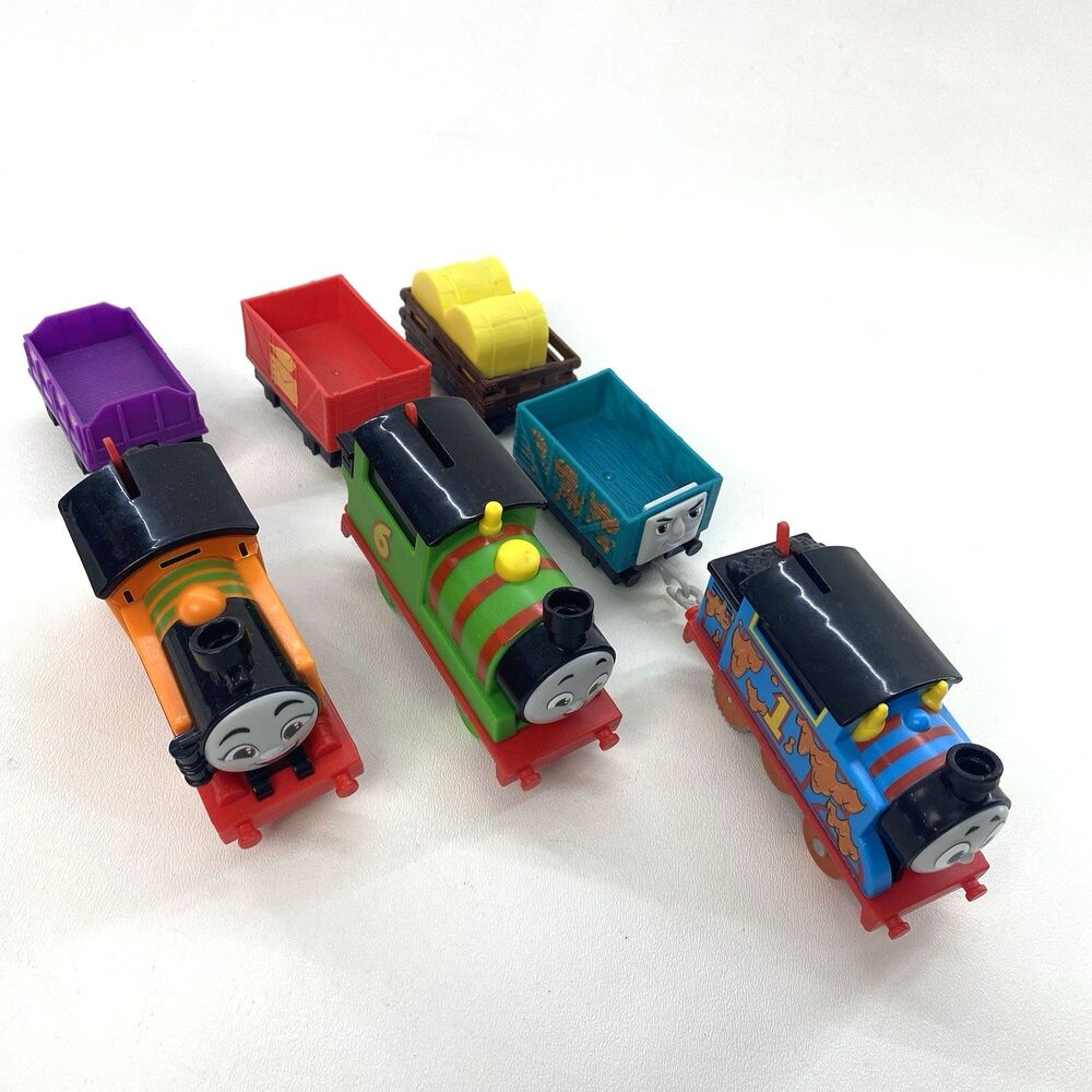 Thomas the Train Muddy Farm Percy Nia Motorized Engine Vehicle Gullane Toys 2021 - Picture 2 of 14